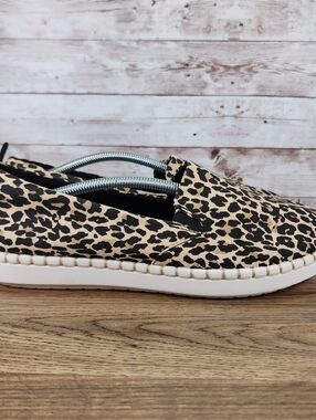 Clarks Cloudsteppers Step Glow Jade Leopard Slip-On Comfort Shoes Women’s 9.5